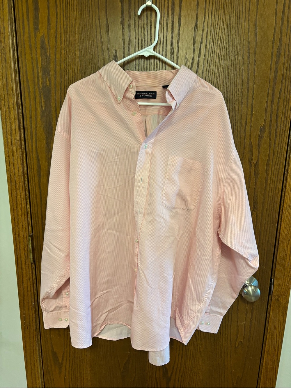 Roundtree & Yorke Light Pink Long-Sleeve Button-Down Shirt